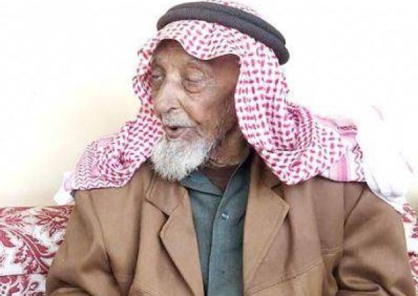 معمر سعودي التقى الملك عبدالعزيز يروي موقفاً له مع الملك سعود ويتحدث عن رحلته الشاقة للحج