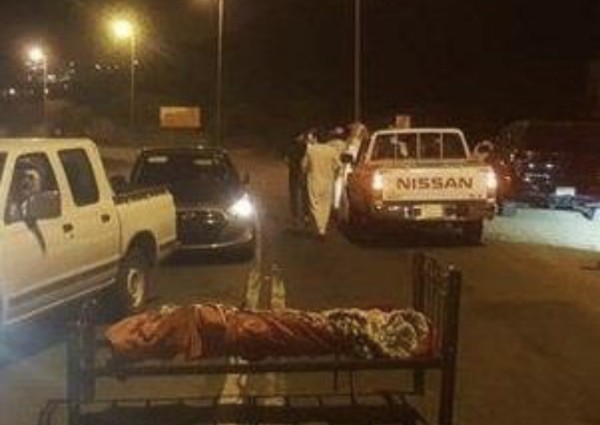 شرطة عسير تكشف تفاصيل حول العثور على جثـة ملفوفة في بطانية على سرير وسط الطريق