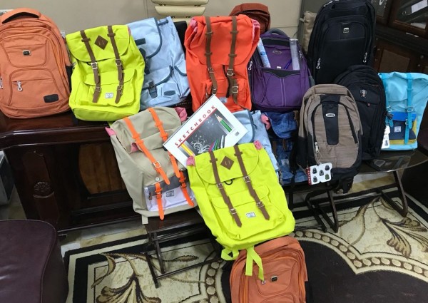 بر بيش تطلق مشروع الحقيبة المدرسية ل (٨٠٠) طالب وطالبة