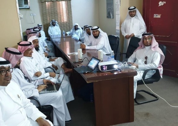 “الدويري” يدشن البرنامج التعريفي بنظام المقررات