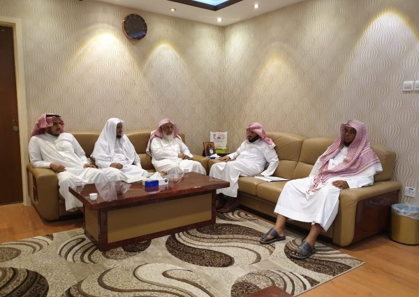 المدخلي يستقبل وفد المكتب التعاوني بالحميراء