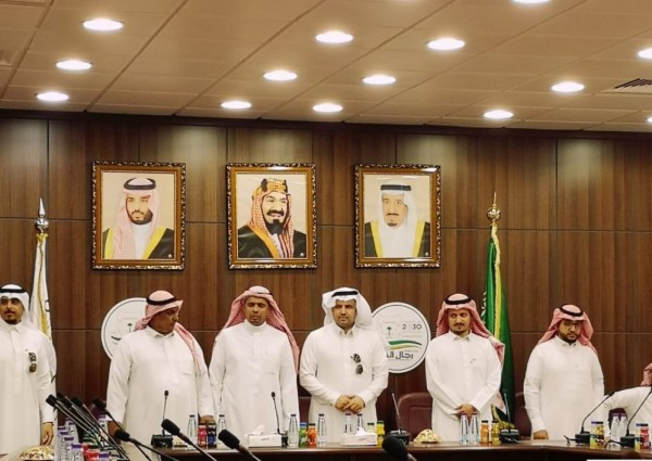 بلدية رجال ألمع تقيم حفل معايدة لمنسوبيها