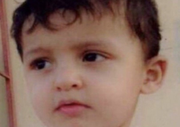 هدايا وخصومات من المحلات لأهالي رفحاء بعد العثور على الطفل «الشمري»