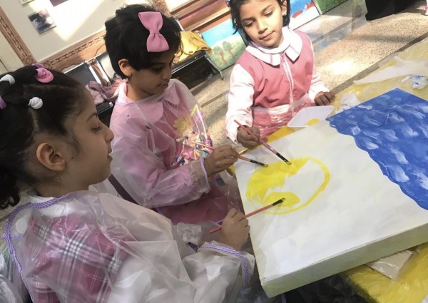 فنانات «جسفت عسير» يدربن أطفال جمعية المعوقين