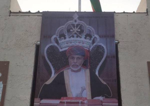 جناح السلطنة بـ”الجنادرية 33″ يستقبل زواره بـ”الحلوى العمانية”