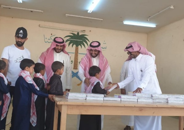 رئيس مركز عمود يرعى انطلاق العام الدراسي الجديد بمجمع عمود