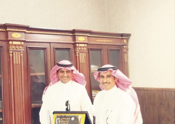 وكيل محافظة أبوعريش يكرم مالك مربط الرسن الذهبي “المسودي”