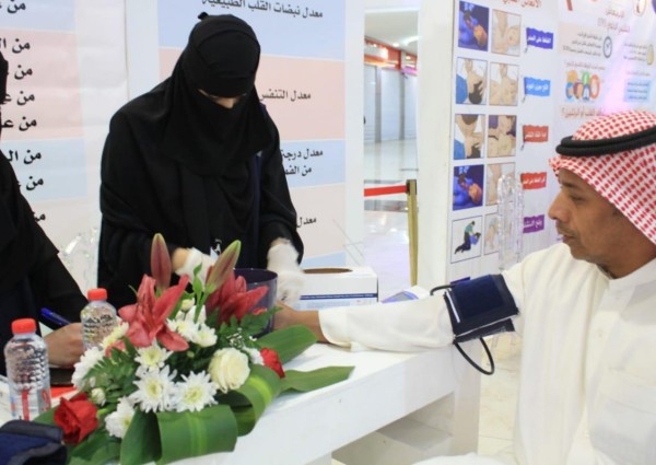 قافلة جمعية المسعف بالقصيم تكشف على أكثر من 300 مراجع في أبانات