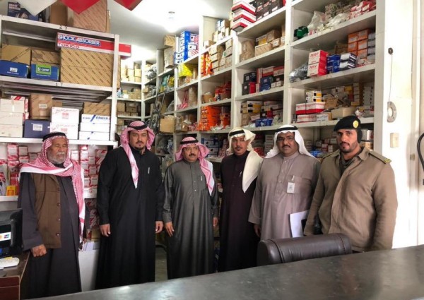 عمل حائل يواصل جولاته الميدانيه لتوطين ١٢ نشاطاً تجارياً