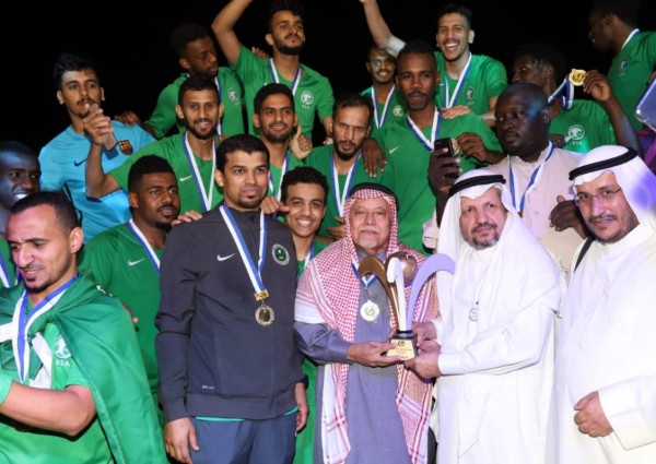 منتخب أبناء الوطن يفوز بكأس الصداقة للجاليات المقيمة بالمملكة