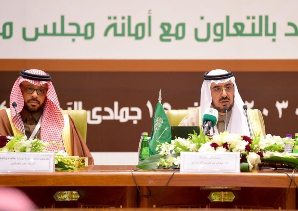 الأمير فيصل بن بندر يفتتح ملتقى اللجان الشبابية بمنطقة الرياض الثاني