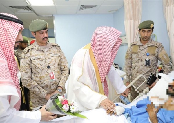 النائب العام يزور الحد الجنوبي.. ويطمئن على مصابي القوات المسلحة (صور)