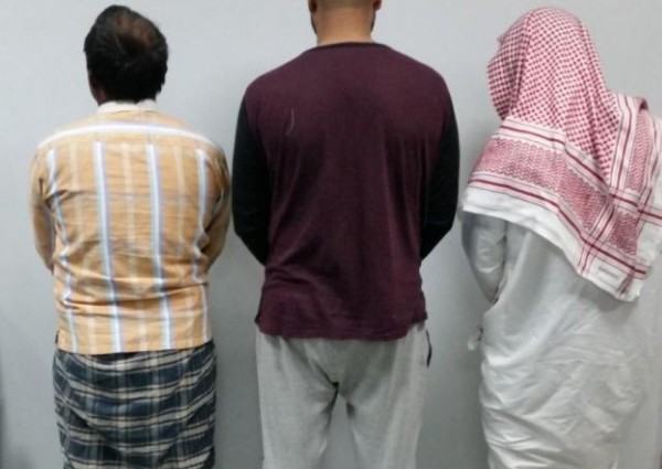 ضبط «هندي بزي سعودي» يسرق المحال في محافظة الزلفي