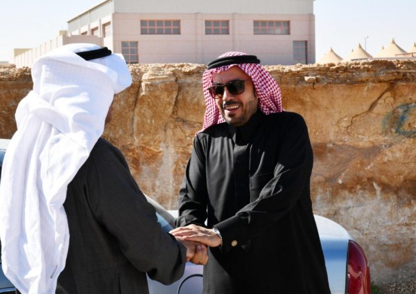 أمين الشمالية يستمع لشكاوي المواطنين من خلال الزيارات الميدانية لأحياء عرعر