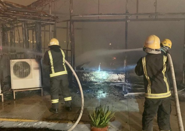 مدني عنيزة يخمد حريق 3 بيوت شعر بـ ” استراحة المطل “