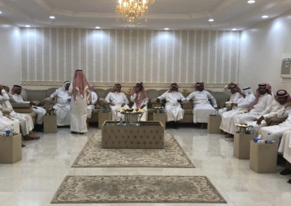 زيارة الشيخ فهد بن رويبح العرعري شيخ قبيلة العراعره من بني رشيد الى أبناء الشيخ / صالح بن درويش بن هون رحمة الله