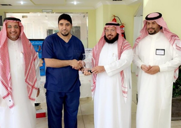 المساعد للشؤون المدرسية بتعليم الشرقية يفتتح المعرض التوعوي ضد أضرار المخدرات والتدخين