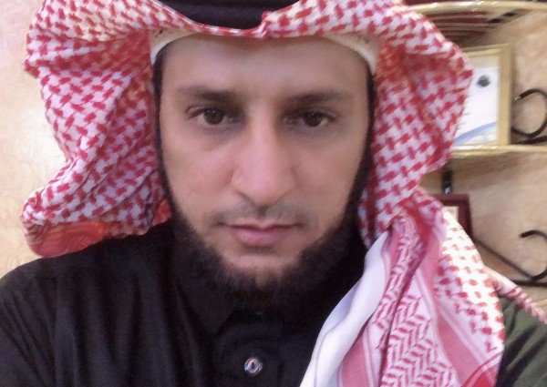 «محافظة هروب تكرم الإعلامي بن مرشد»