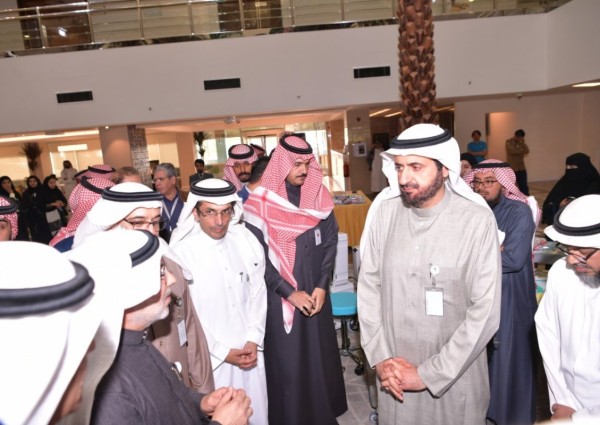 وزير الصحة دشن عيادات طب الأسنان المحمولة لتعزيز صحة أطفال المدارس