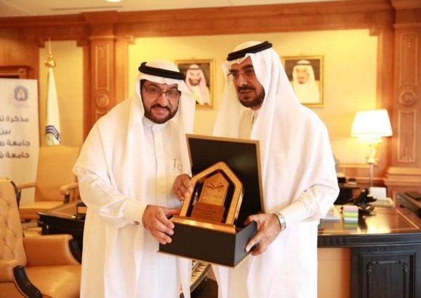 توقيع اتفاقية تعاون مشترك بين جامعة شقراء وجامعة طيبة