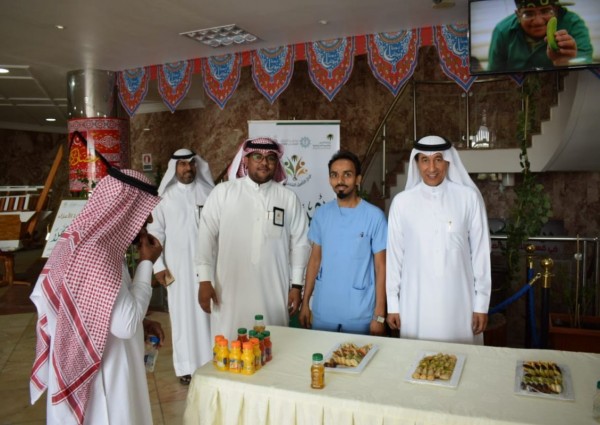 التأهيل الشامل للذكور بالدمام يعايد منسوبيه في أول أيام العمل بعد عيد الفطر المبارك
