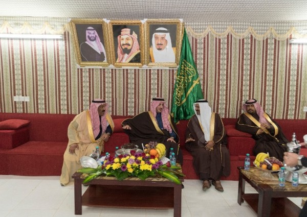 أمير الجوف يزور ديوان الحماميد بصوير