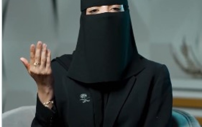 سجن سنة وغرامة نصف مليون.. المحامية مجد العصيمي تحذر من “فخ التشهير” بالمتحرشين (فيديو)