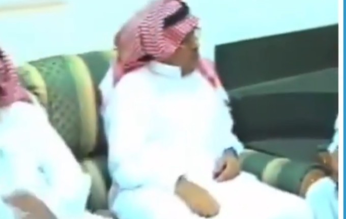 هكذا كانت حفلات الزواج قبل 40 عامًا.. تفاعل وحضور بلا هواتف جوالة – فيديو