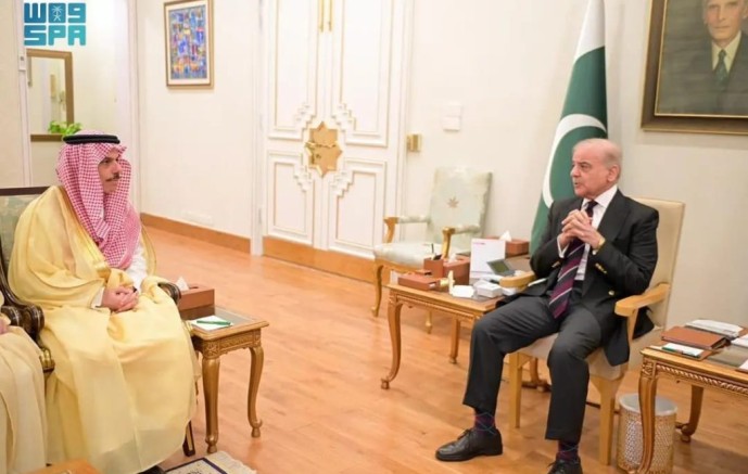 لقاء سعودي باكستاني في إسلام آباد لبحث أمن واستقرار المنطقة