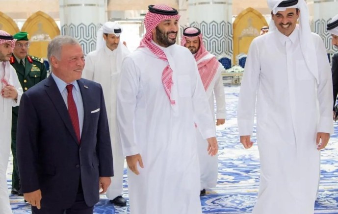 خلال لقاء في جدة.. ولي العهد يستعرض مع ملك الأردن وأمير قطر تداعيات التصعيد العسكري وتنسيق الجهود لتعزيز أمن المنطقة