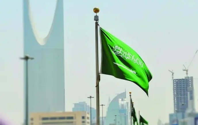 السعودية ترحب باتفاق وقف إطلاق النار بين واشنطن وطهران وتؤكد ضرورة إبقاء مضيق هرمز مفتوحًا