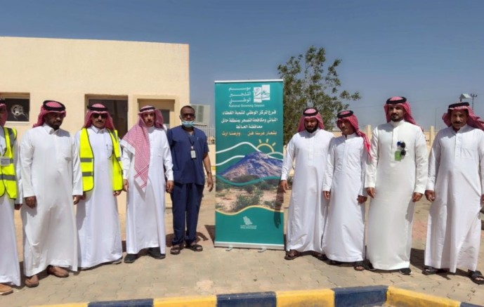 ​وسط مشاركة حكومية وأهلية.. رئيس مركز الحليفة العليا منيف بن شميلان يدشن أعمال “القرية الخضراء” (صور)