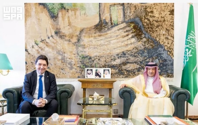 نائب وزير الخارجية يستقبل رئيس مجموعة الصداقة البرلمانية السعودية الفرنسية بمجلس الشيوخ الفرنسي