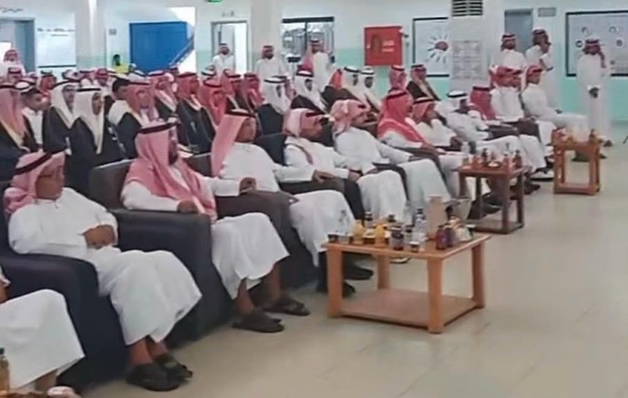 ثانوية البحر الأحمر تحتفي بخريجيها وتبارك لهم حصاد سنوات الاجتهاد