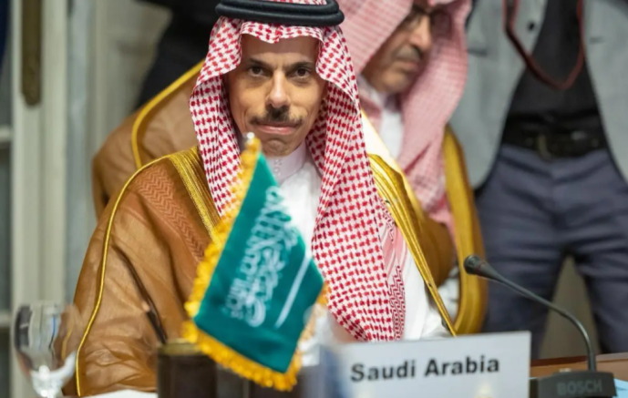 فيصل بن فرحان يشارك في اجتماع رباعي بالقاهرة لبحث تطورات السودان وليبيا