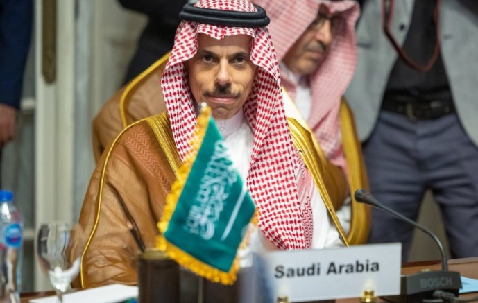 بيان رباعي: السعودية ومصر وتركيا وباكستان تدعم المفاوضات الإيرانية الأمريكية