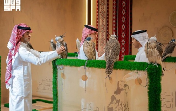 المزاد الدولي لمزارع إنتاج الصقور يعزز الاقتصاد المرتبط بمنظومة الصقارة