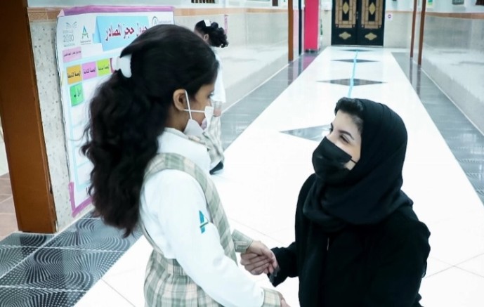 طلاب مواليد كورونا على مقاعد الصف الأول.. و4 ملايين طالب يعودون للدراسة