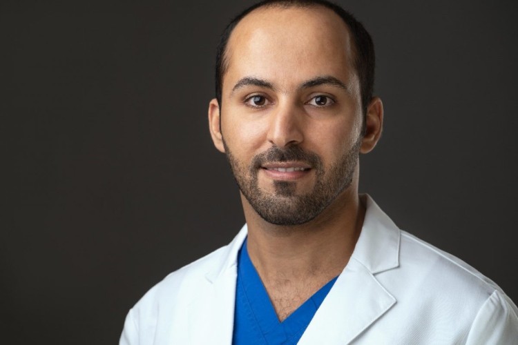 طبيب الباطنة في مستشفى الحرس الوطني : ارتجاع المريء اعراضه الحرقان والم الصدر وحموضه الفم