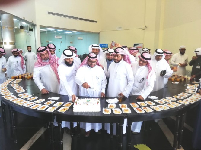 البريد السعودي بجازان يحتفل بالعيد مع العملاء
