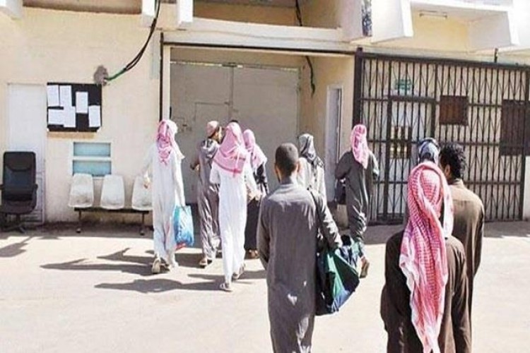 إطلاق سراح 932 نزيلاً بسجون منطقة الرياض منهم 635 سعودياً