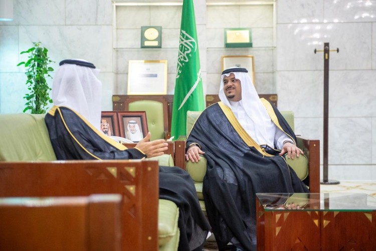 الأمير محمد بن عبدالرحمن يستقبل مدير فرع وزارة النقل بمنطقة الرياض