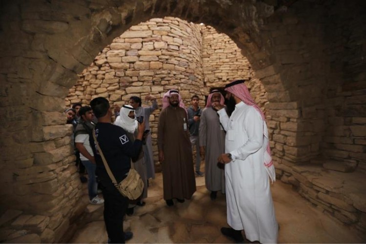 وفود التصفيات في زيارة للأماكن السياحية في الجوف