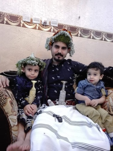 شباب عمود الريث يهنؤن القيادة الرشيدة والجنود المرابطين بعيد الفطر المبارك