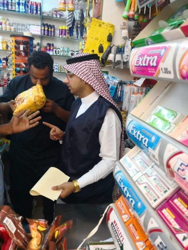 للجنة الوطنية لمكافحة التبغ تواصل جولاتها التفتيشية بمدينة جازان