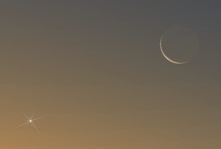 لقاء الوداع : “هلال رمضان” قرب الزهرة…فجر السبت