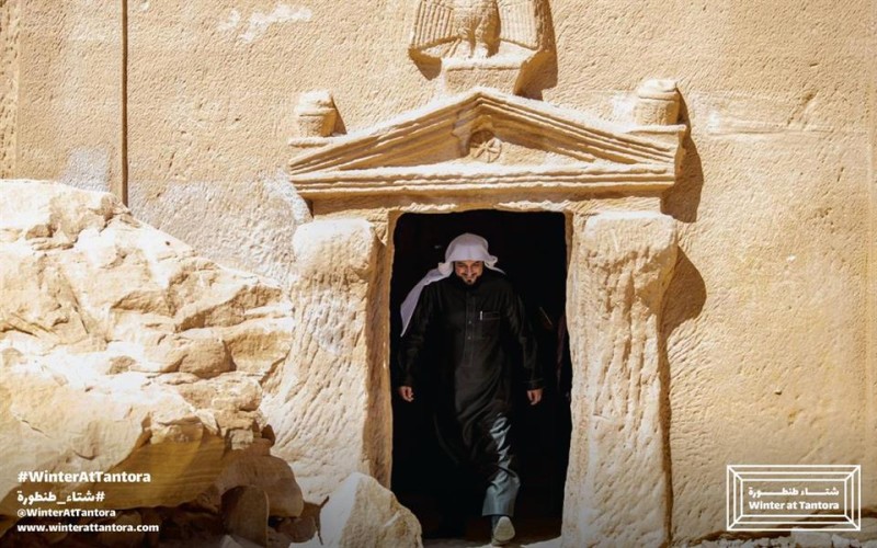 شاهد.. “العريفي” في جولة بالعلا ويحضر فعاليات “شتاء طنطورة”