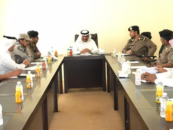 محافظ بيش يرأس اجتماع لجنة الدفاع المدني الفرعية بمحافظة بيش