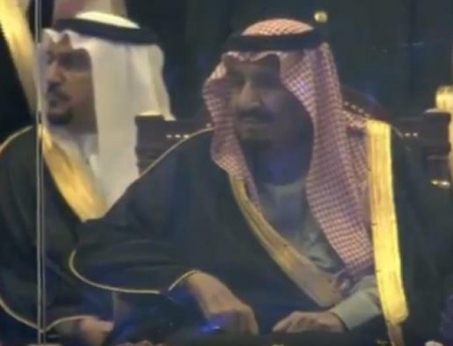 بالفيديو.. قصيدة الشاعر سعود الحافي أمام خادم الحرمين الشريفين