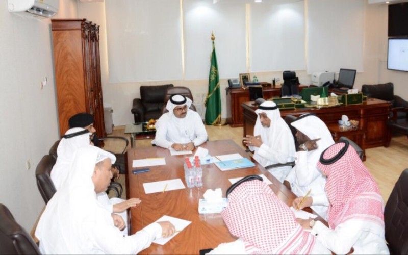 صحة جازان ولجنة “تراحم” تعقدان اجتماعاً لبحث برامج الرعاية